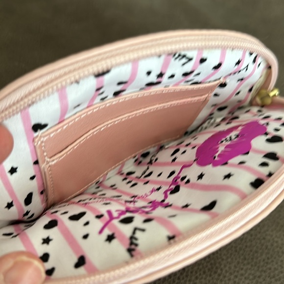 Betsey Johnson Sleeping Kitty Wristlet - Picture 3 of 4